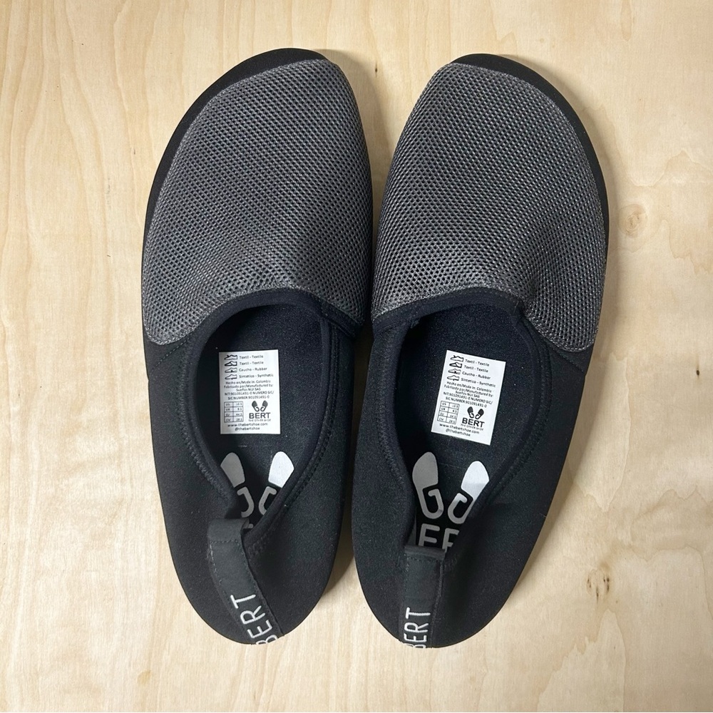 NWOT Bert Neoprene Upper Pre/Post-activity Shoe Men’s Black/Gray Slip-On Sz.10.5